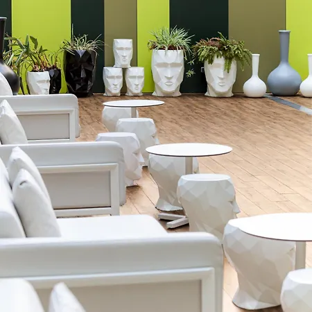 Mate Pau, 酒店 巴塞罗那