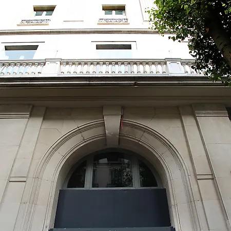 Mate Pau, 3* 巴塞罗那